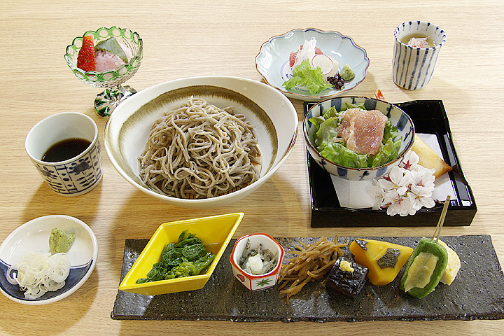 蕎麦・和楽膳